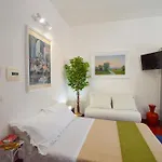 Appartamento In Centro 5 Minuti Dal Mare *